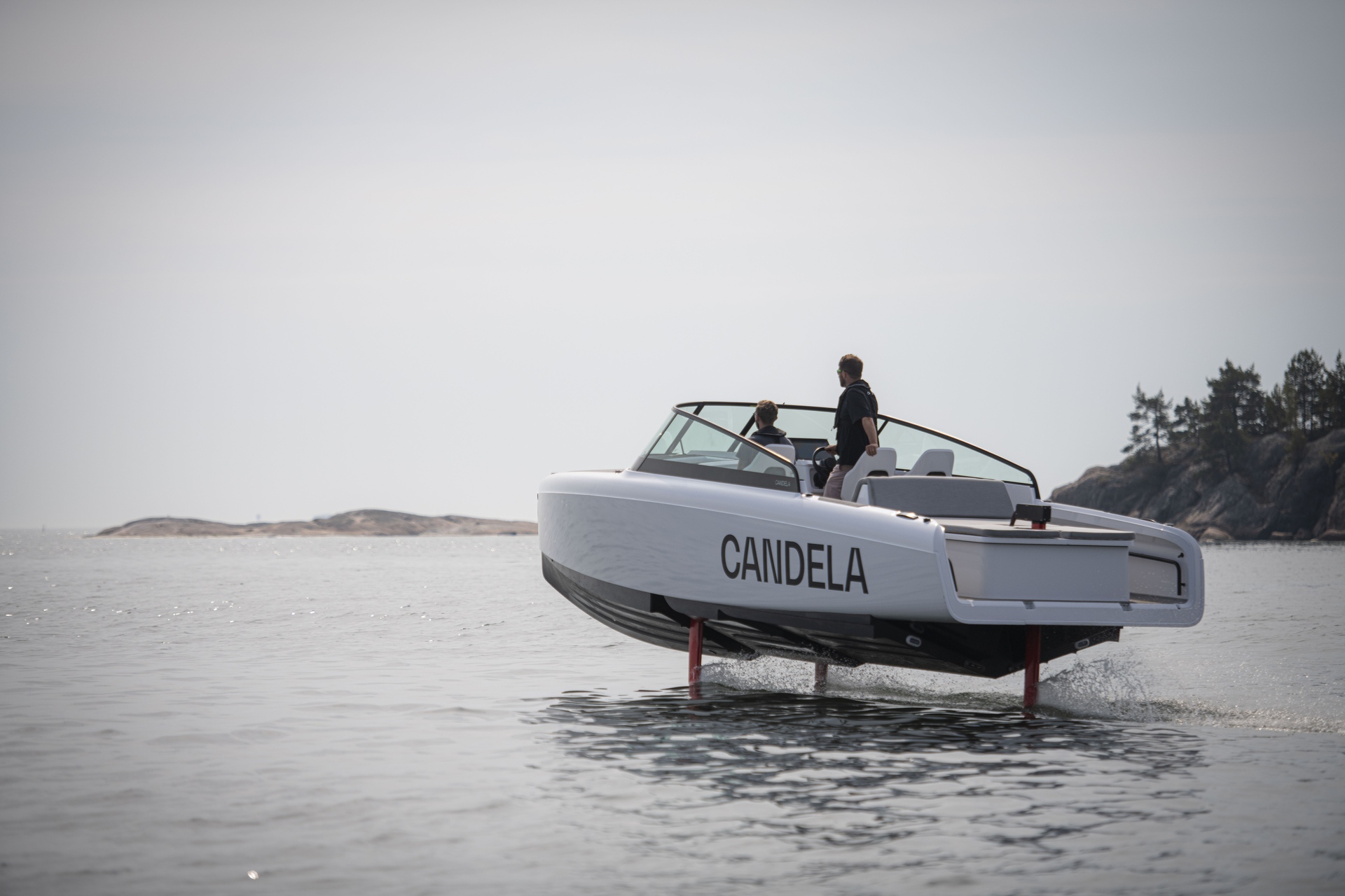 Candela C8: arriva l'aliscafo a motore elettrico "super green"
