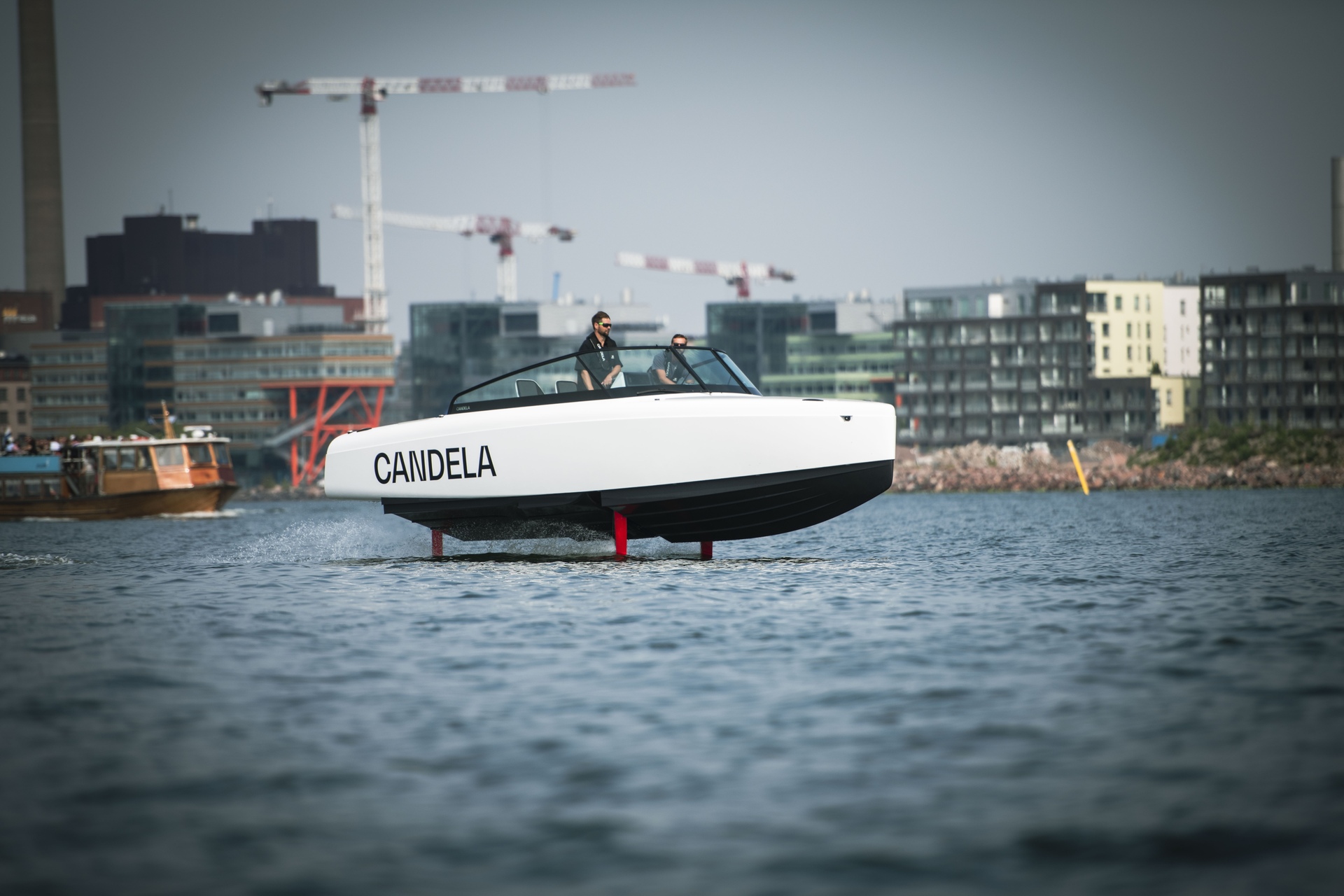Candela C8: arriva l'aliscafo a motore elettrico "super green"