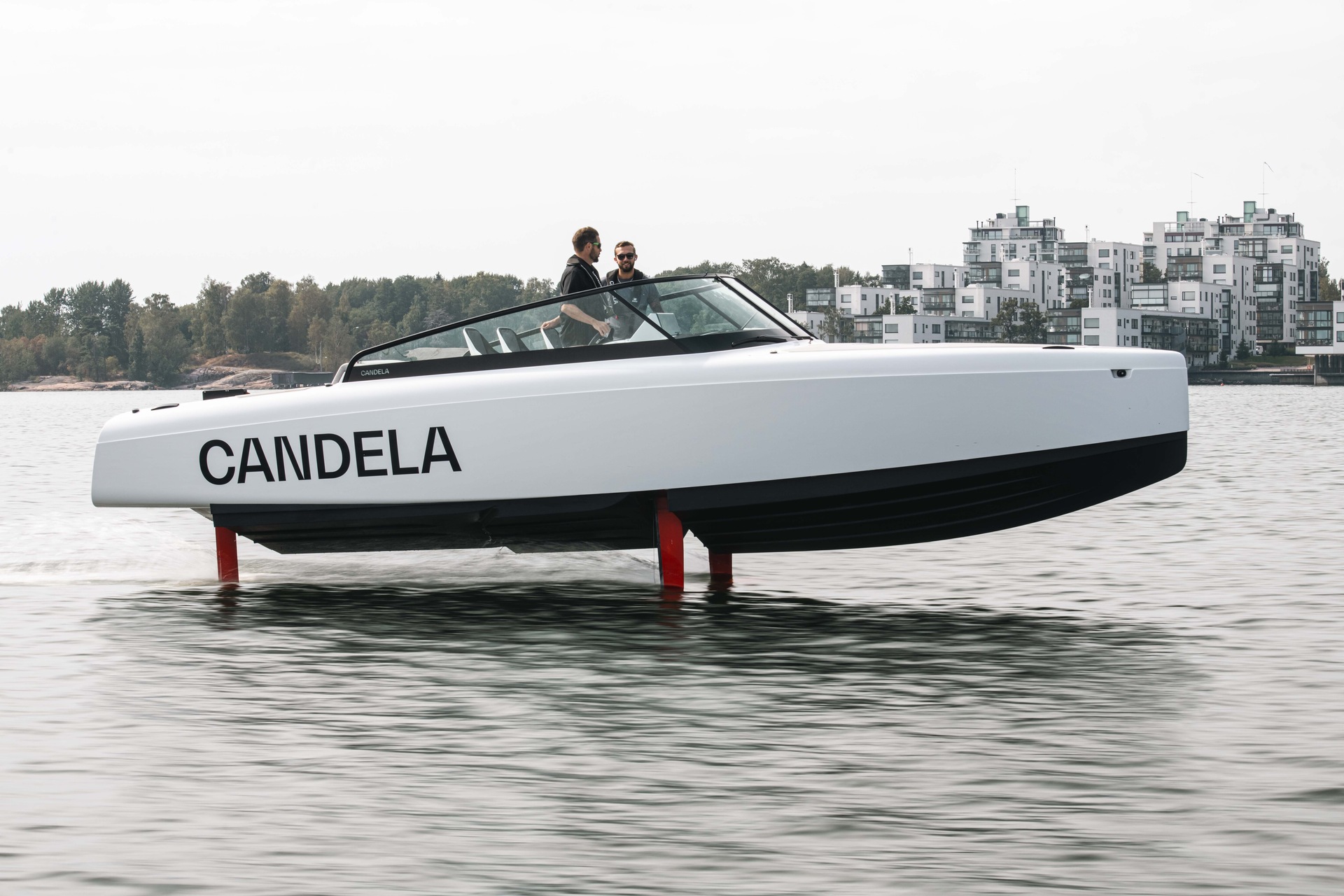 Candela C8: arriva l'aliscafo a motore elettrico "super green"