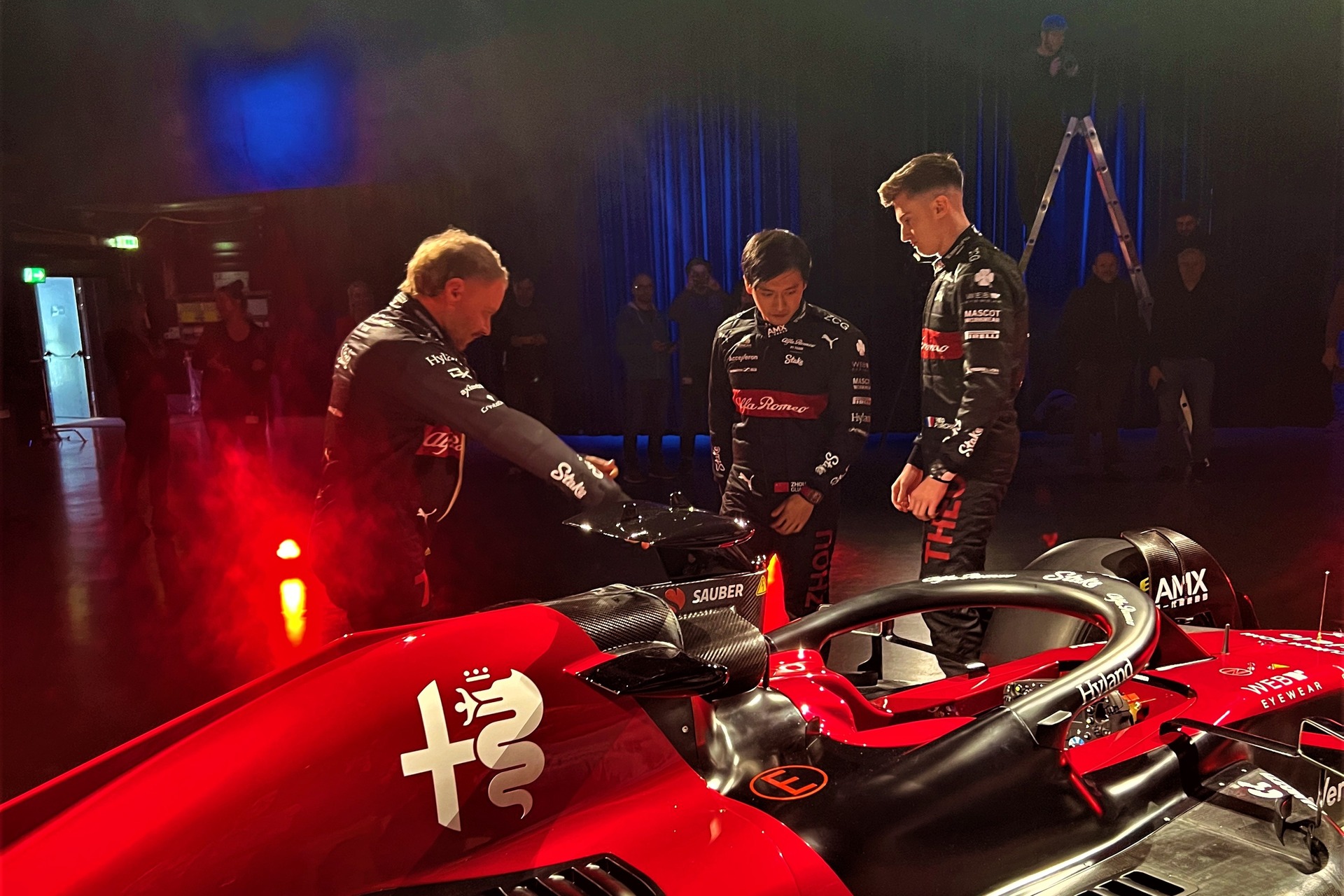 Intelligenza Artificiale: nel 2023 l’Alfa Romeo F1 Team Stake si affiderà ai piloti titolari Valtteri Bottas e Zhou Guanyu e al collaudatore Théo Pourchaire