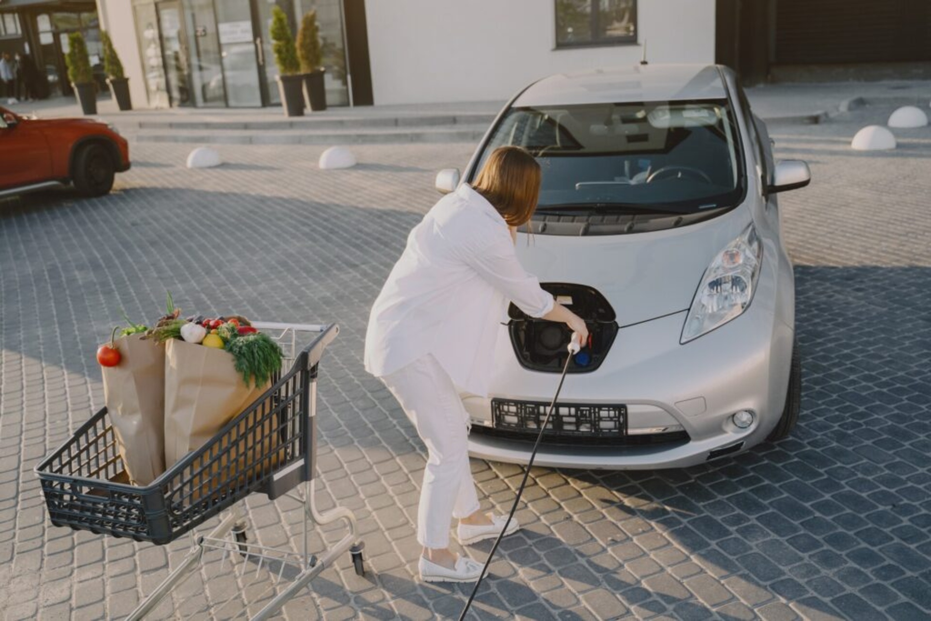 Idrogeno: la mobilità elettrica si compone di veicoli a batteria, a idrogeno e a celle a combustibile e da veicoli alimentati con carburanti sintetici