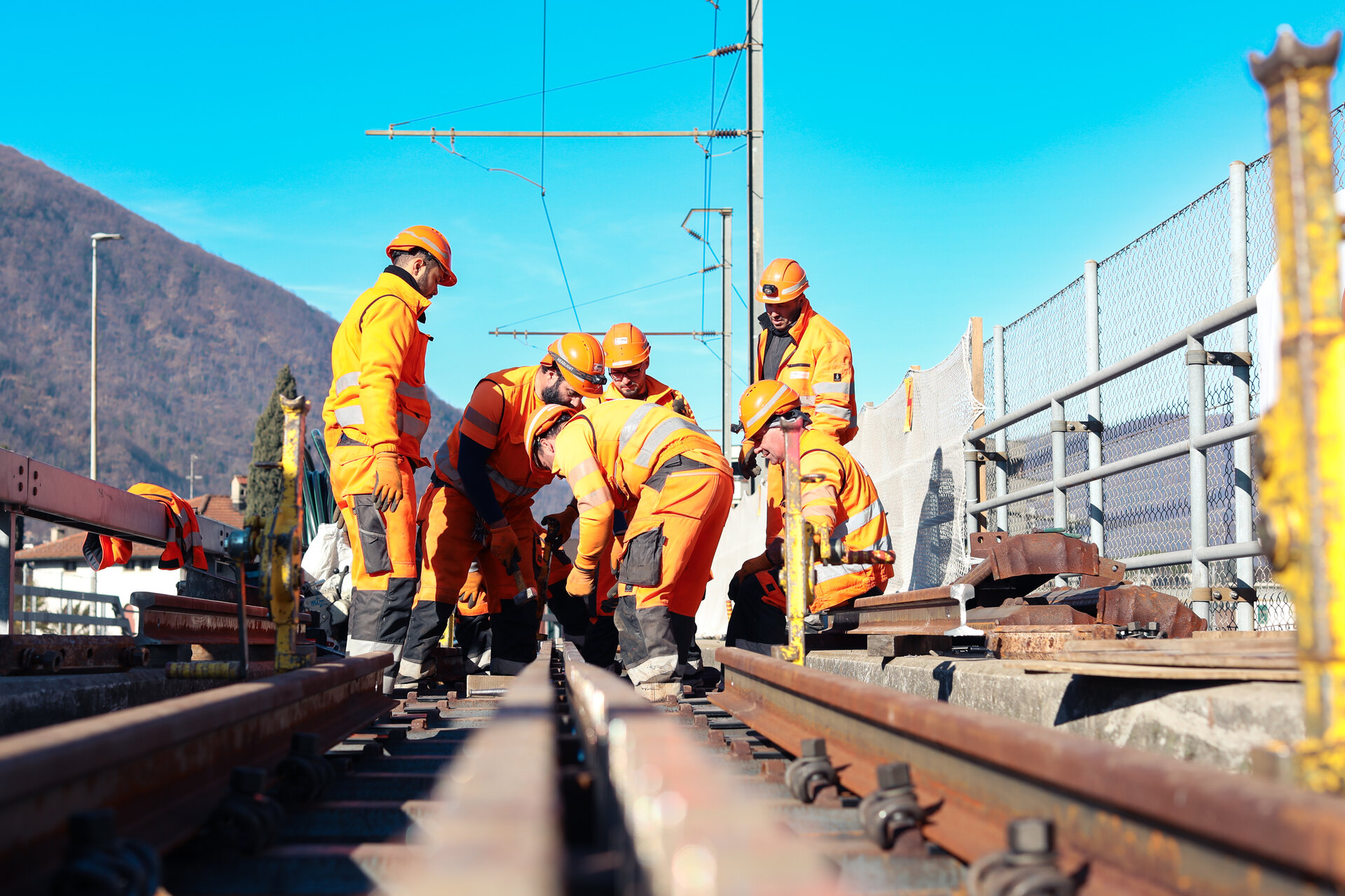 Monte Generoso: il ripristino “green” della Bolla di Mendrisio va a compensare la realizzazione dei 50 metri quadrati di marciapiedi asfaltati presso le stazioni intermedie della Ferrovia Monte Generoso in Ticino