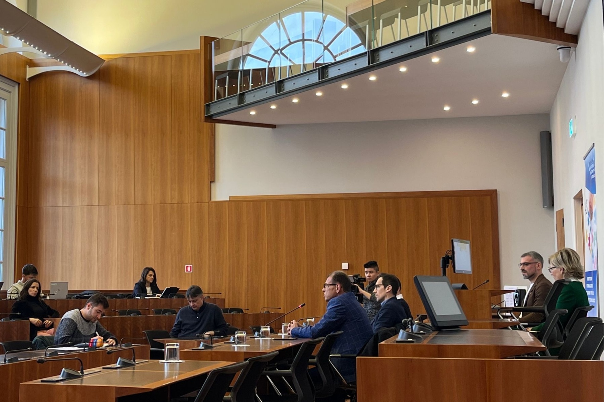 ated4special: la conferenza stampa di presentazione il 2 marzo 2023 del progetto tecnologico e solidale di contrasto all’autismo lanciato da ated-ICT Ticino, con il patrocinio della Città di Lugano, avvenuta alla presenza del Municipale Tiziano Galeazzi, capo del Dicastero Consulenza e Gestione, e di Cristina Giotto Boggia e Luca Mauriello, rispettivamente Presidente e Direttore e Vice Direttore dell’associazione