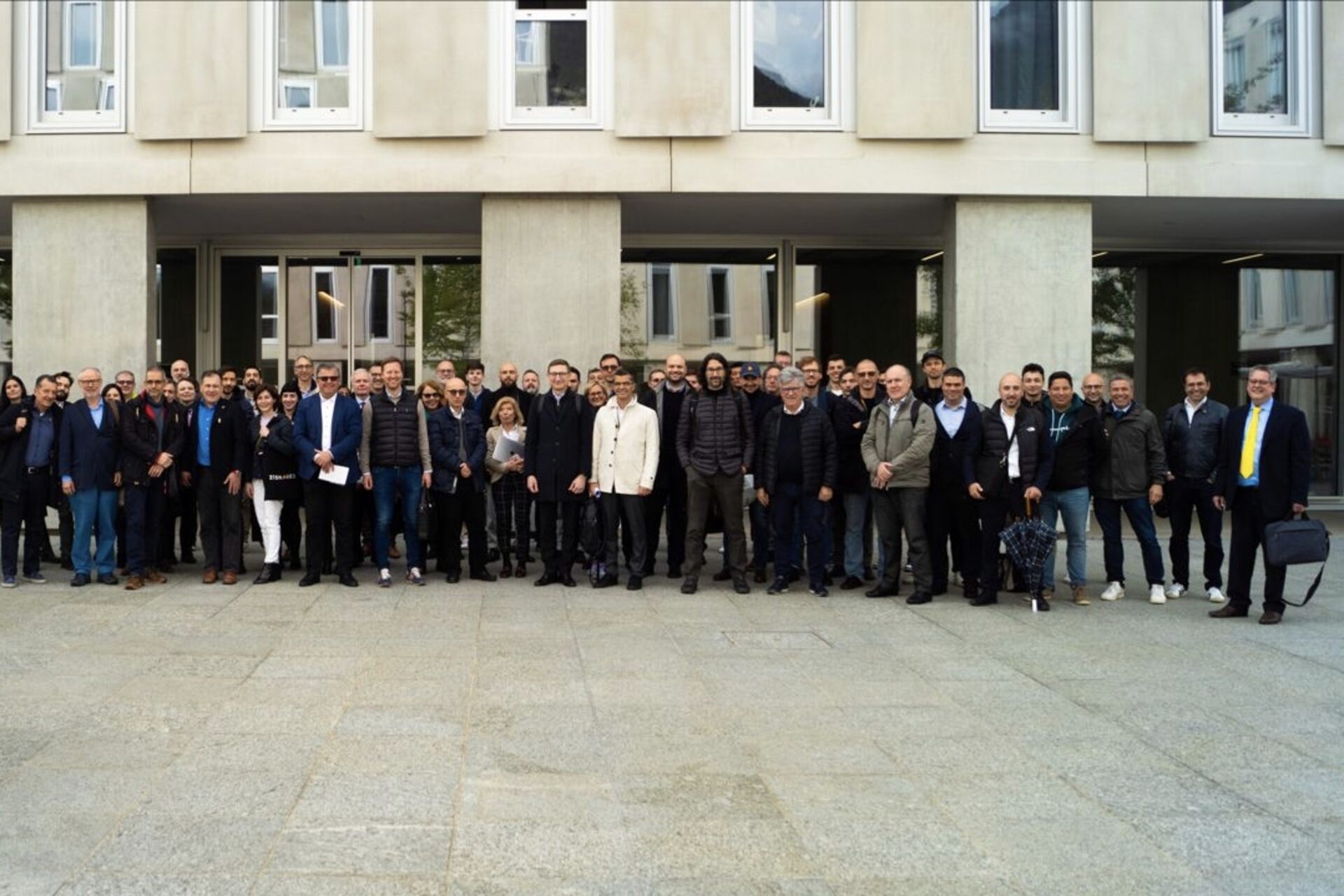 B4B: venerdì 21 aprile 2023 è iniziata la prima delle quattro sessioni del corso Blockchain for Business B4B organizzato da Lugano Living Lab L*3, il dipartimento che presso la municipalità sulle rive del Ceresio promuove la alfabetizzazione delle attività digitali