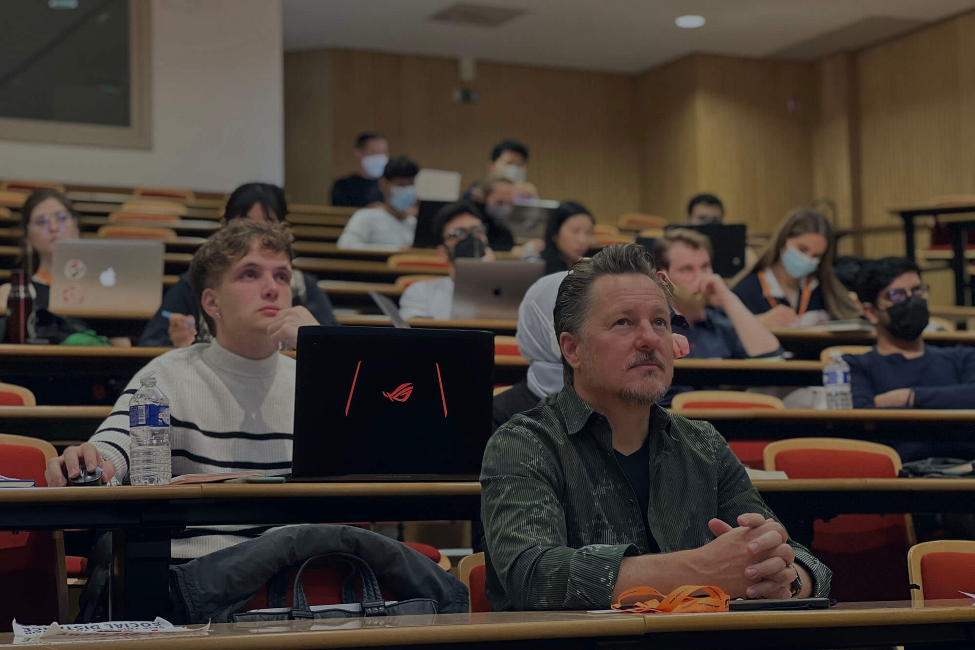 Deep Impact: alcune scene dal workshop che catturano l’essenza della School of Disruption e il suo ibrido e concentrato di pratiche online e offline che hanno una dimensione global, laddove Deep Impact rappresenta un focus sui Paesi in via di sviluppo