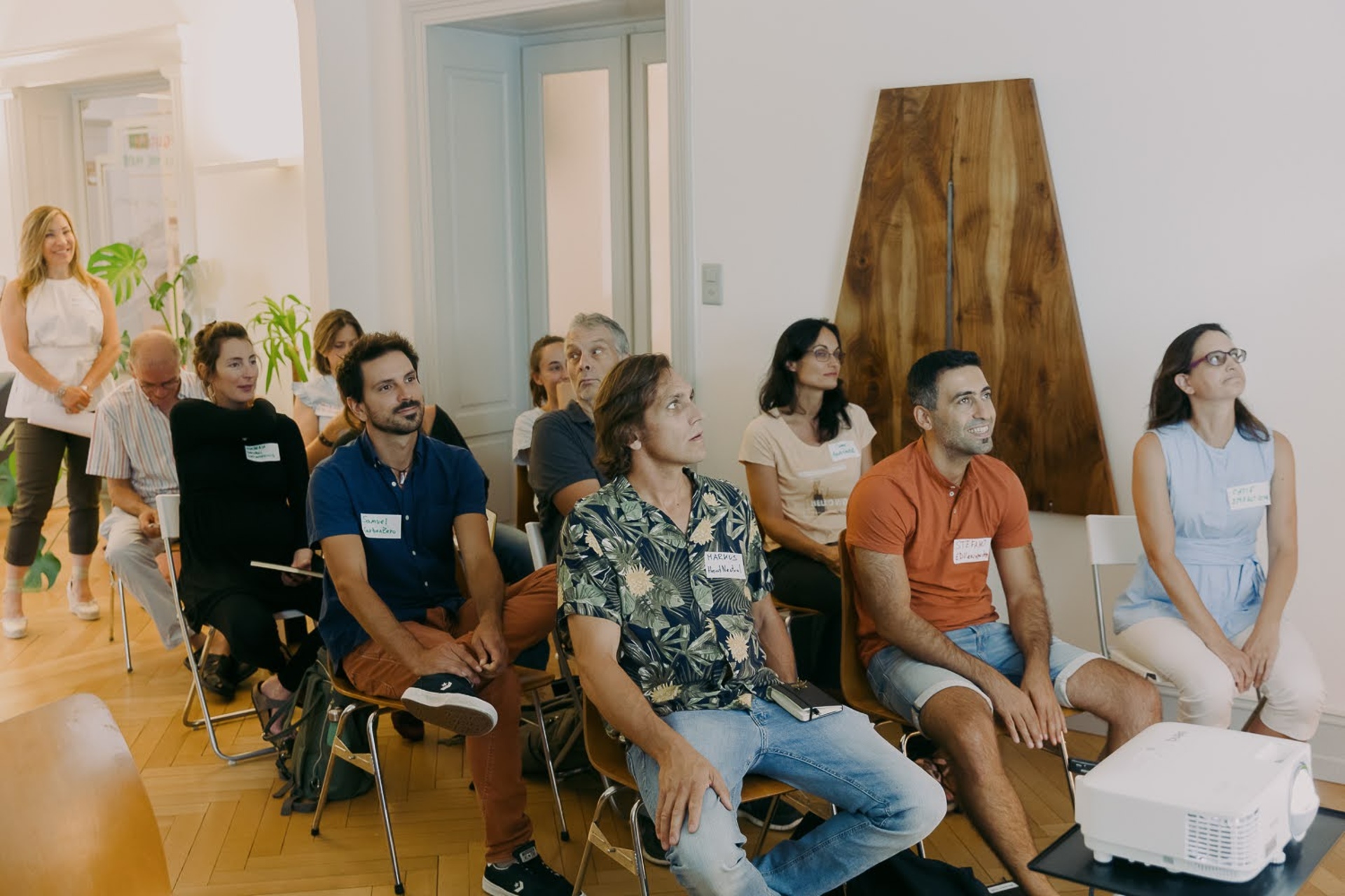 Impact Club: nell’estate 2022 dieci progetti, otto dei quali destinati ad avere un seguito, hanno preso parte in Svizzera alla prima edizione dell’iniziativa da incubatore a impatto “Impact Club”, organizzato dal co-working “evoluto” Impact Hub Ticino di Lugano