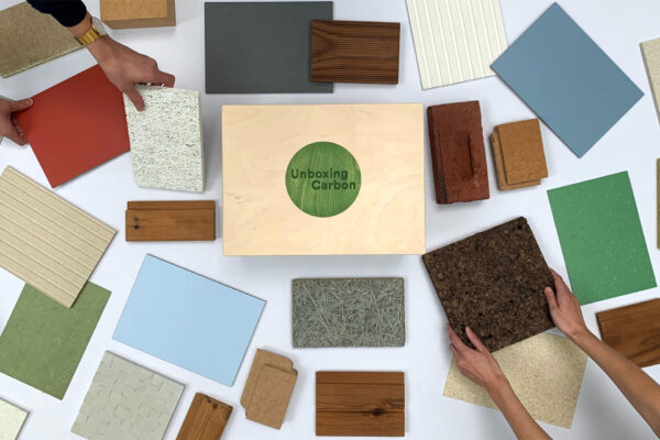 Unboxing Carbon, il catalogo per costruire con veri materiali green