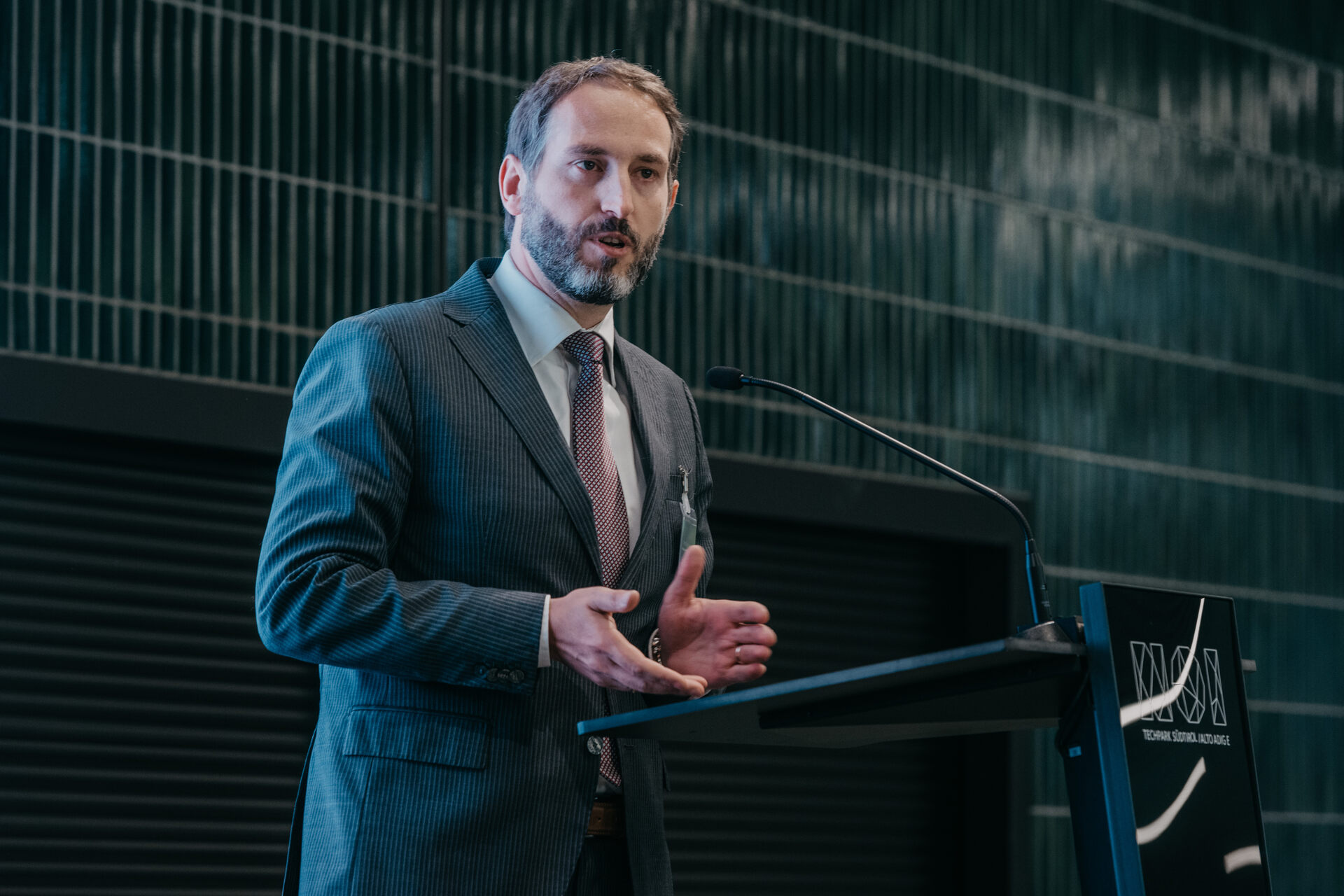NOI Techpark: l’intervento del Professor Erwin Rauch, docente della Libera Università di Bolzano, all’inaugurazione del centro per la mobilità sostenibile del futuro NOI Techpark Brunico il 5 maggio 2023 in Alto Adige