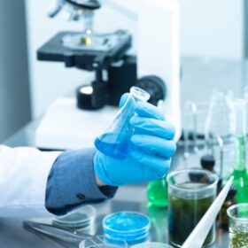 Chimica futura: le nuove sfide dell’industria per la sostenibilità 