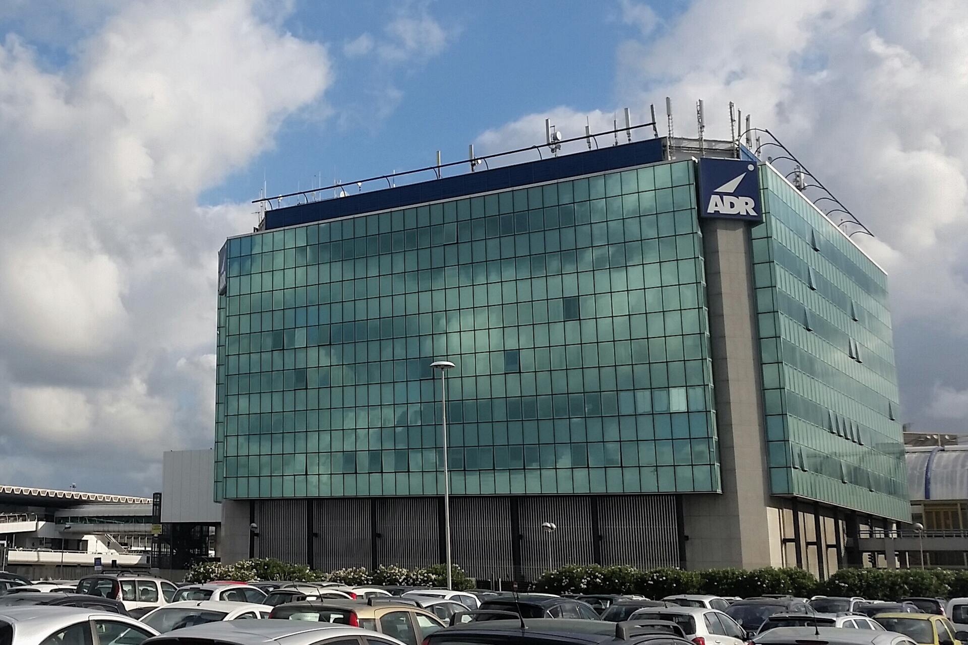 Fotovoltaico: gli uffici dell’aeroporto di Fiumicino (Roma)