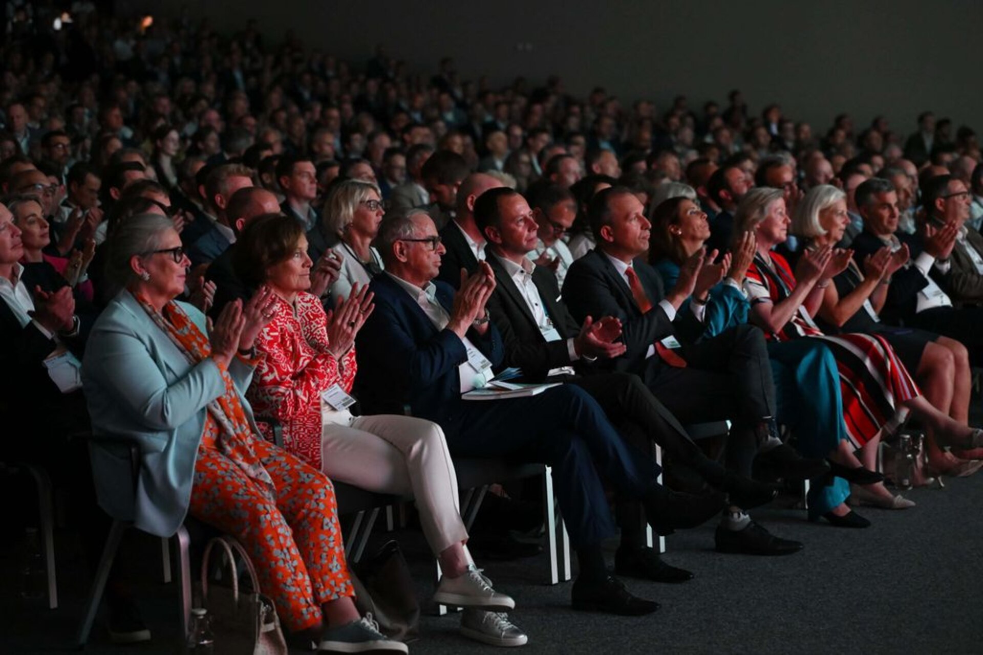 Energia verde: il pubblico dello Swiss Economic Forum 2023 a Interlaken (Berna)