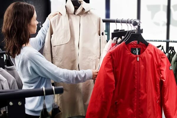 Le innovazioni tessili e retail del motorhome MIL dell’Alpha Tauri