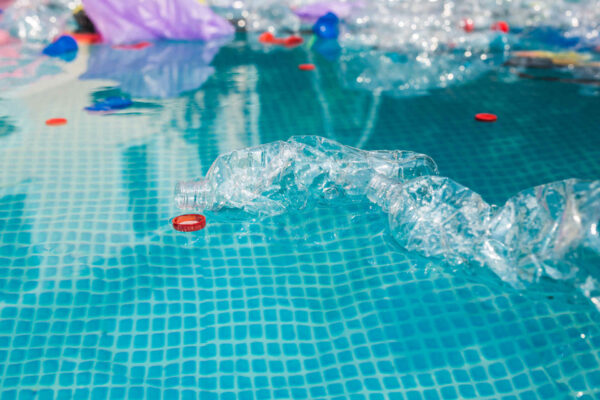 Plastica e chimica: tutti i contorni di una relazione pericolosa