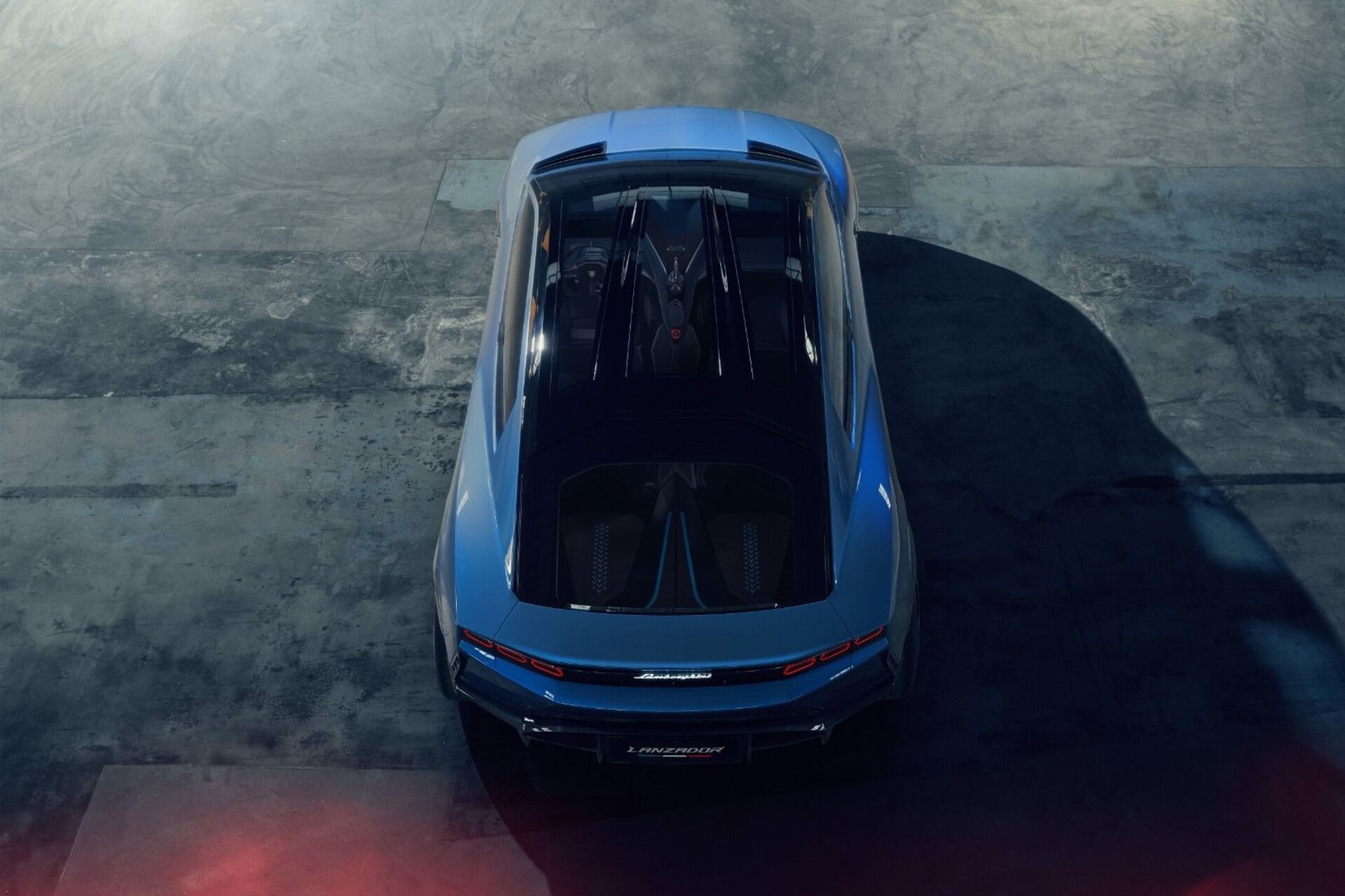Lanzador: il carattere sportivo della Revuelto e la versatilità della Urus fusi in un concetto di GT Lamborghini votato alla decarbonizzazione e all'elettrificazione
