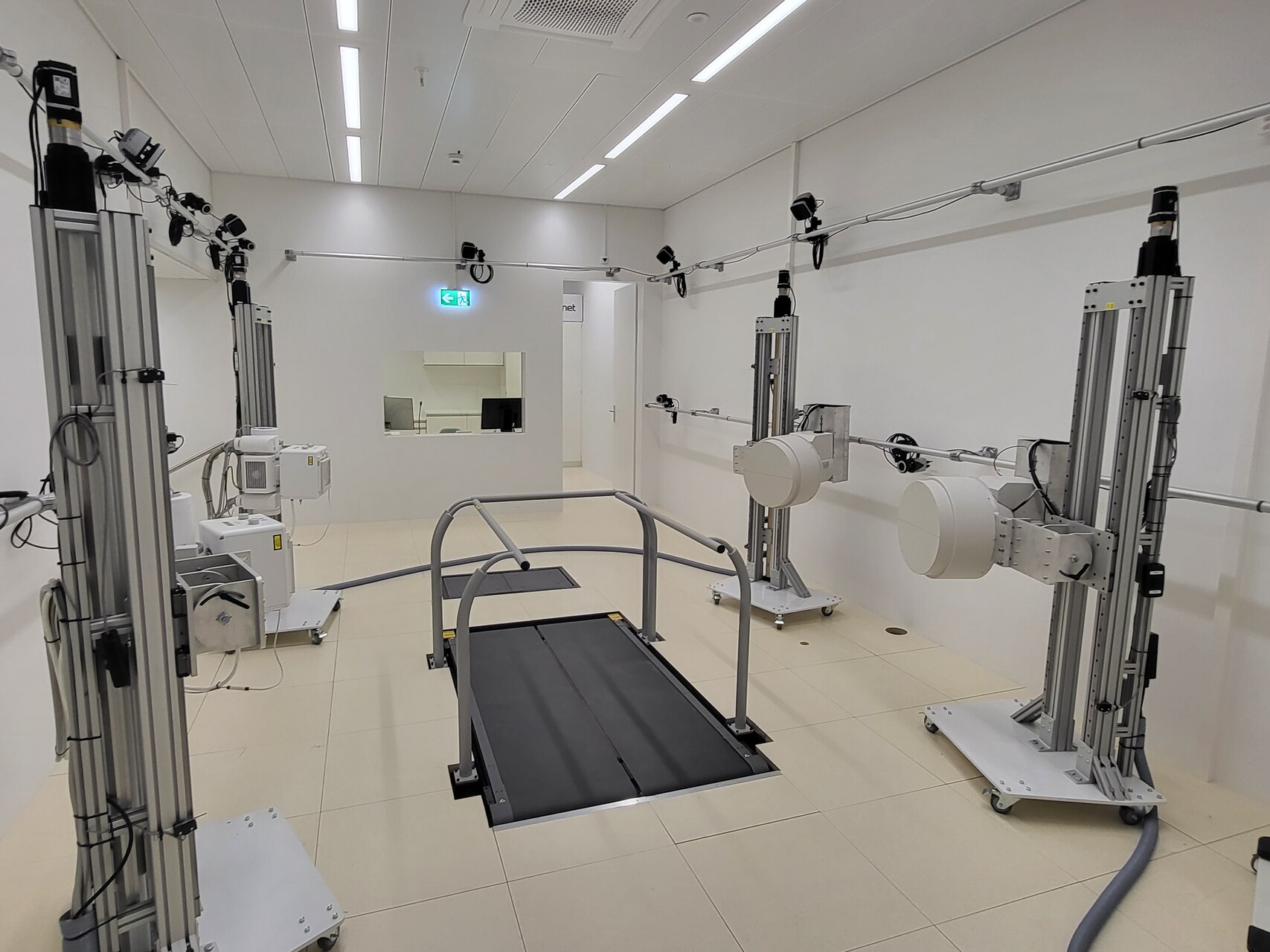 Raggi X: grazie al “Dynamic Imaging Center" di Berna, le immagini diagnostiche di una persona in movimento possono essere scattate simultaneamente da due angolazioni diverse