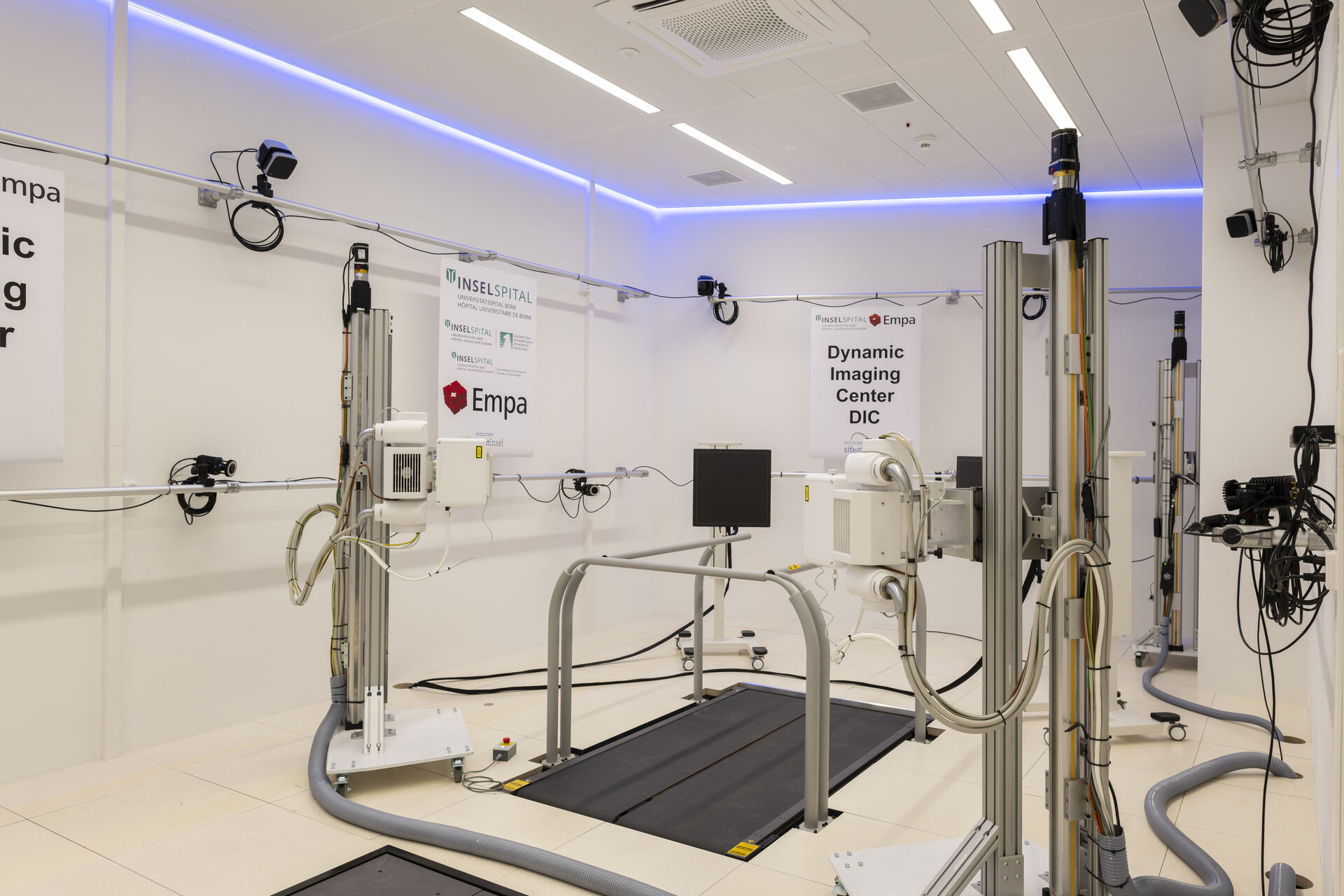 Raggi X: grazie al “Dynamic Imaging Center" di Berna, le immagini diagnostiche di una persona in movimento possono essere scattate simultaneamente da due angolazioni diverse