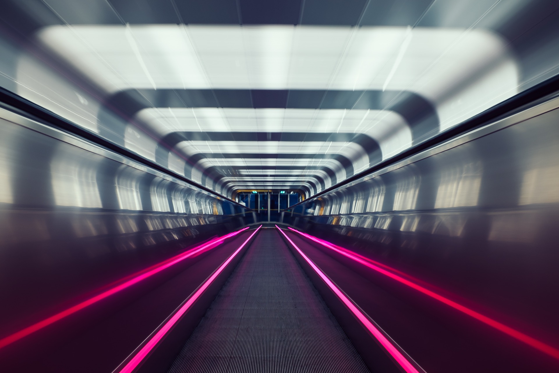 Smart City: la capitale della Norvegia lavora a 360 gradi per trasporti e mobilità full-electric Smart City: la capitale della Norvegia lavora a 360 gradi per educare i suoi abitanti alla cultura del trasporto e della mobilità “full-electric”