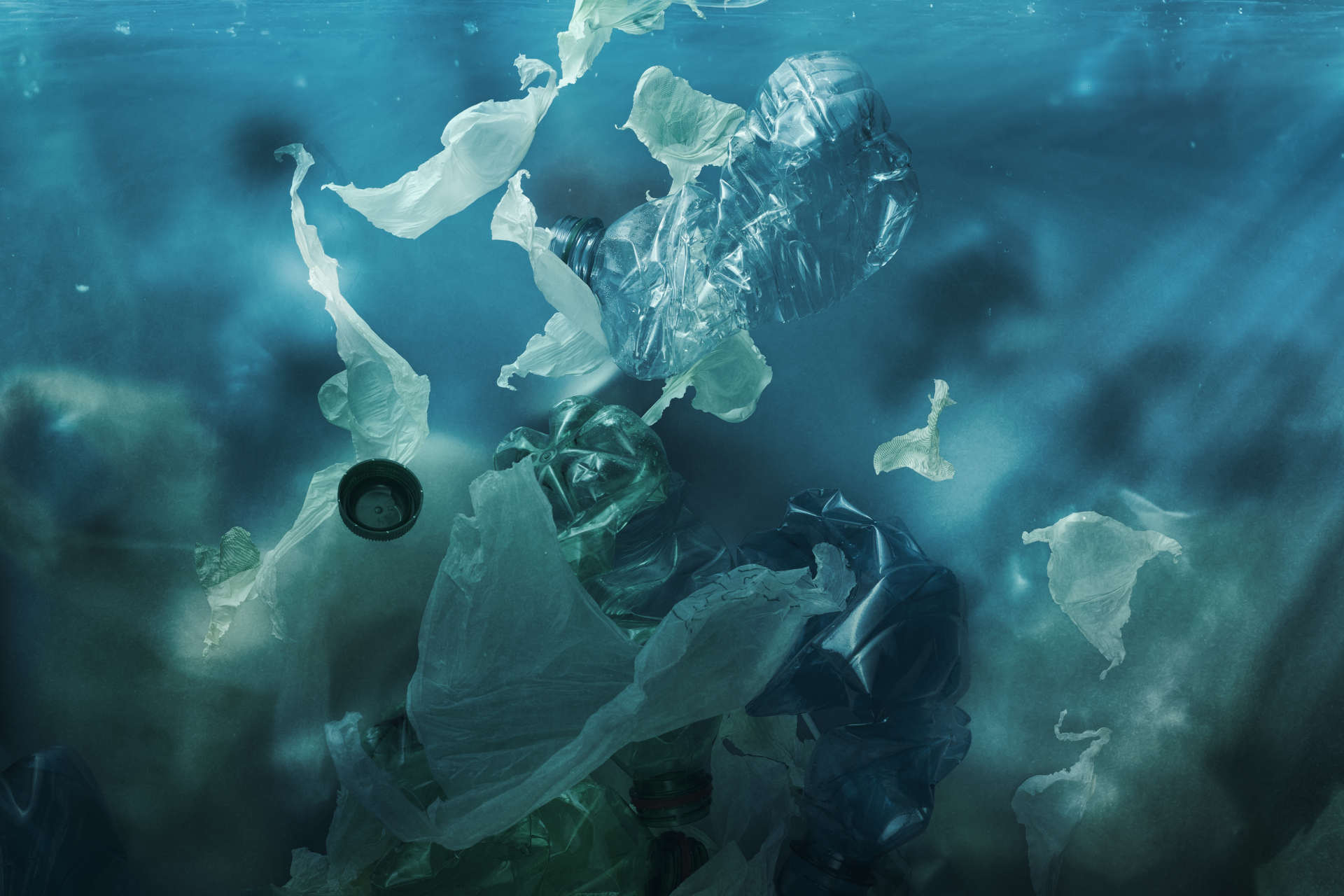 L’Intelligenza Artificiale ci aiuterà a ripulire gli oceani dalla plastica