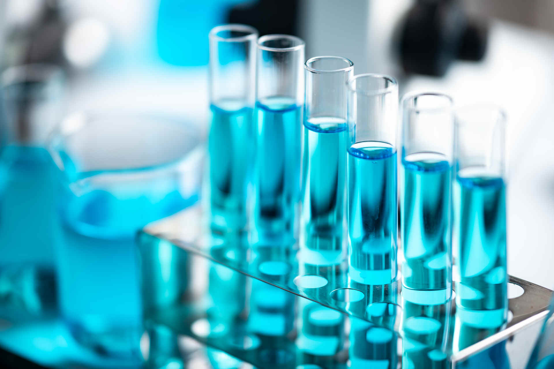 L'IA entra in laboratorio: cosa può fare per i nuovi farmaci