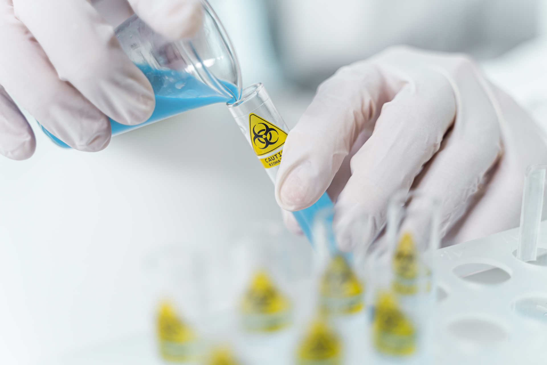 Nuovi farmaci: dal laboratorio all'Intelligenza Artificiale