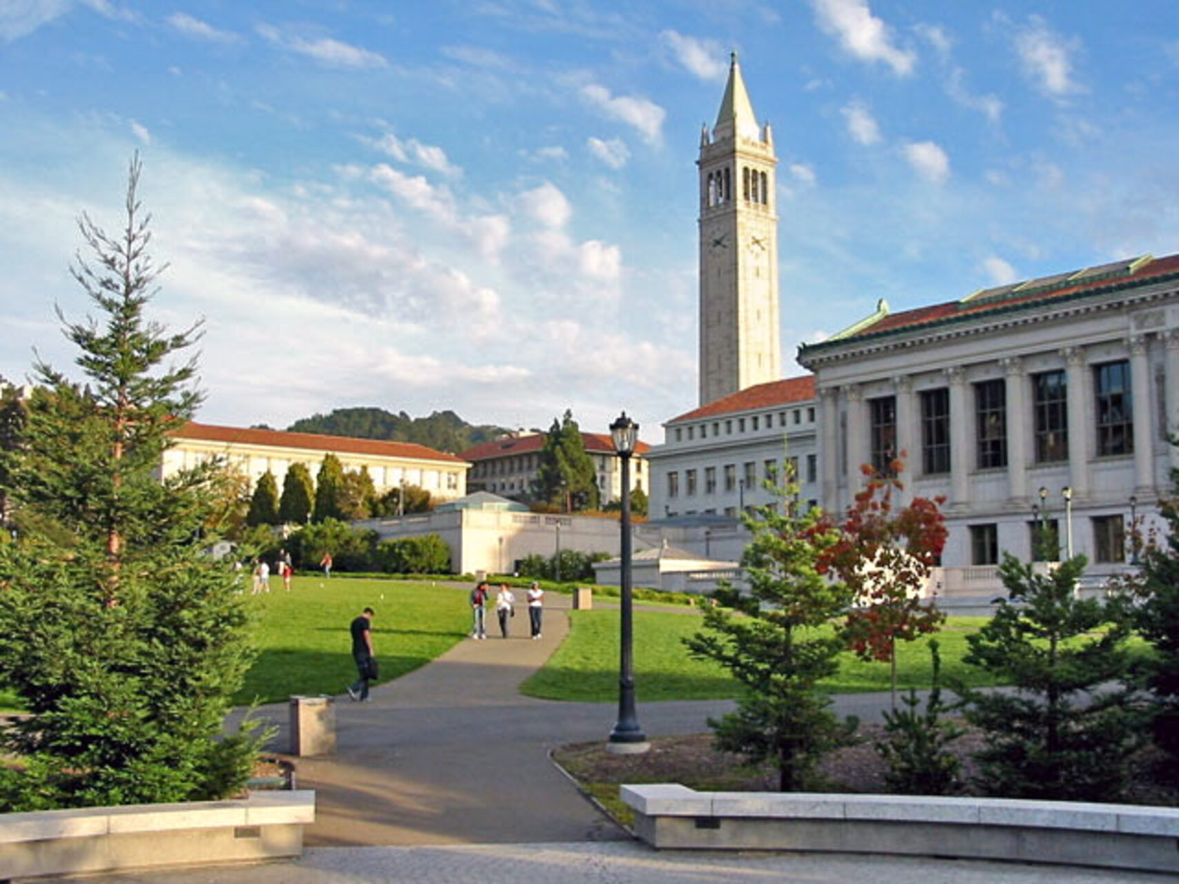 Niklaus Wirth: conseguì il dottorato di ricerca all’Università della California nel 1963