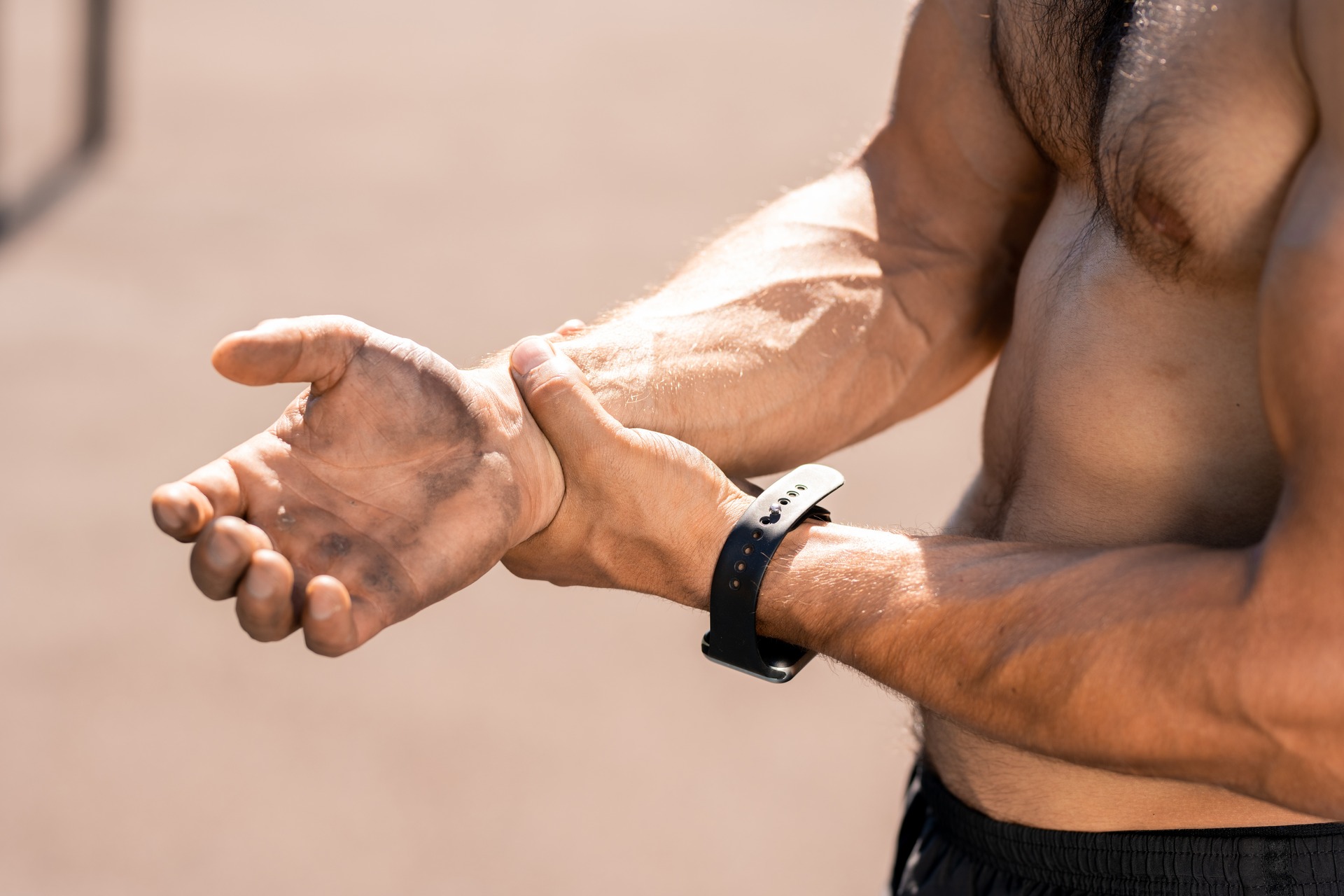 Muscoli artificiali: anche il muscolo naturale si contrae in risposta a un impulso elettrico sufficiente