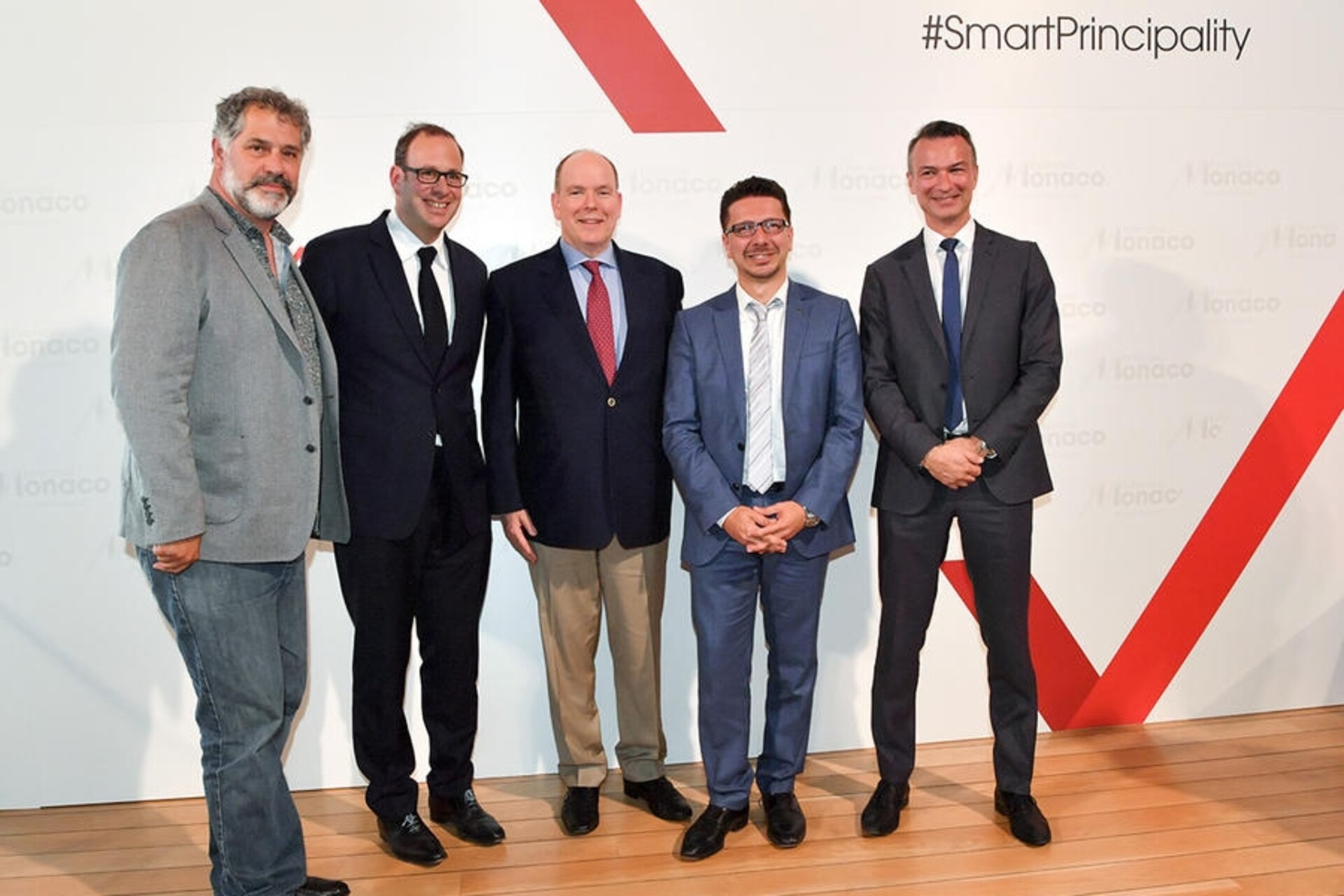 Monaco: per i suoi Principi, la tecnologia digitale rappresenta un'opportunità senza eguali di perpetuare ed estendere il proprio modello sociale, rendendolo sempre più attraente e internazionale