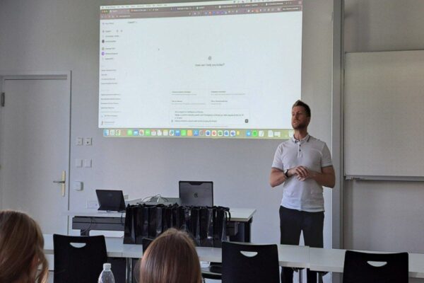 AI Tools for Businesses, il corso dedicato all’intelligenza artificiale