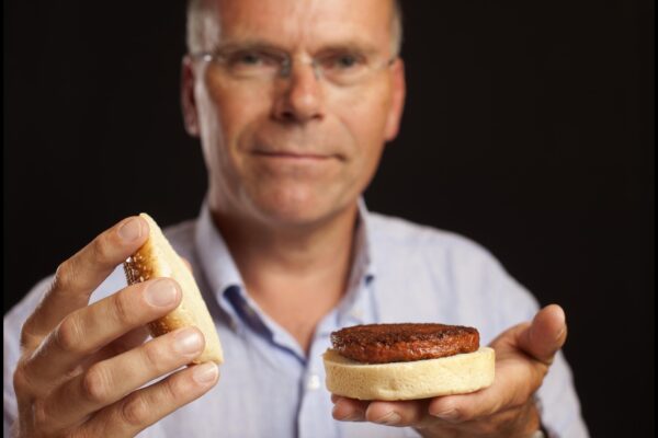 Вирощене м’ясо та виклик сталих інновацій у харчових продуктах