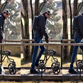 Camminare grazie al pensiero dopo una lesione al midollo spinale