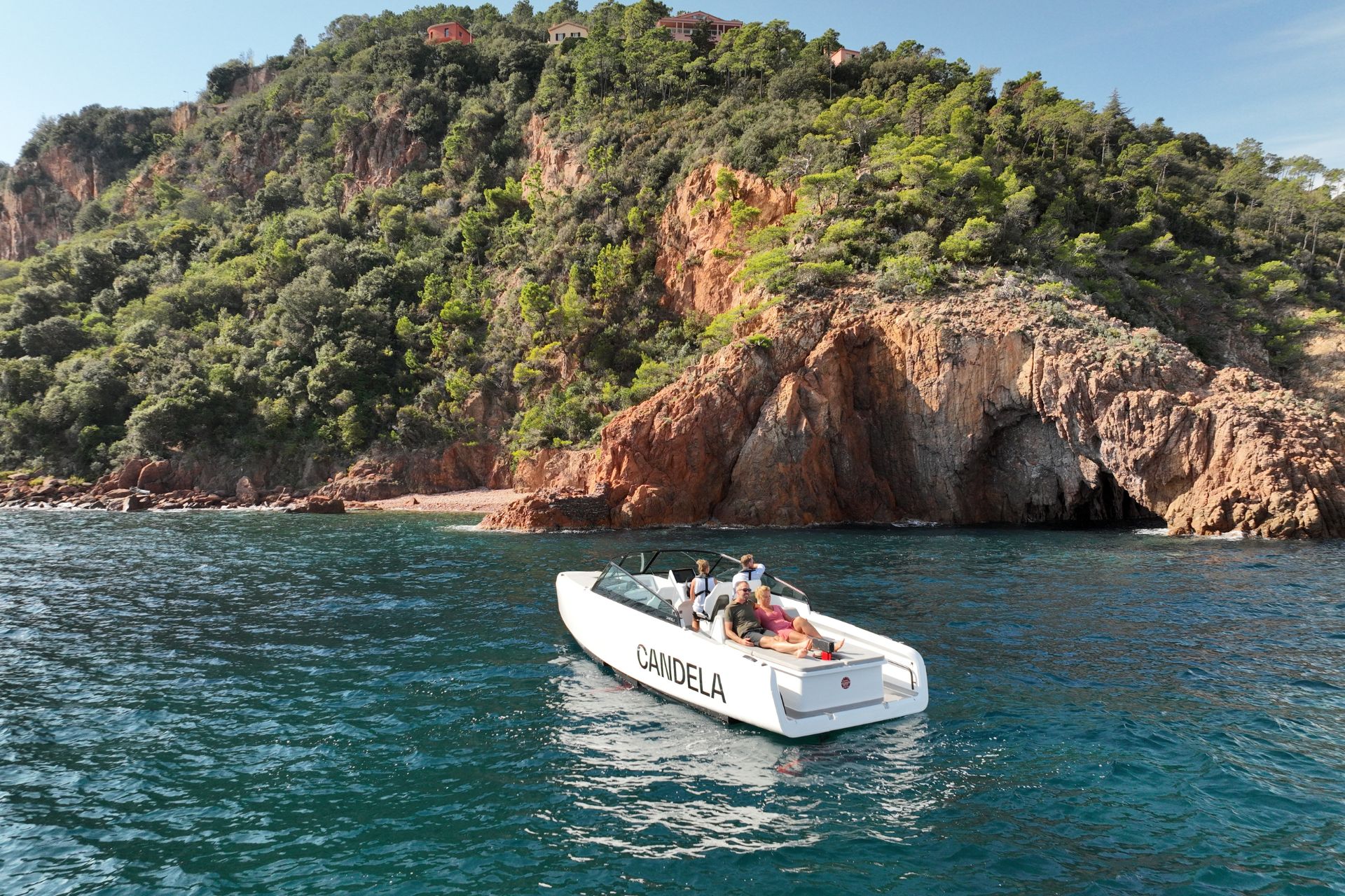 Candela C8: arriva l'aliscafo a motore elettrico "super green"