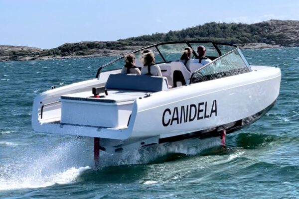 Candela C8: arriva l’aliscafo a motore elettrico “super green”