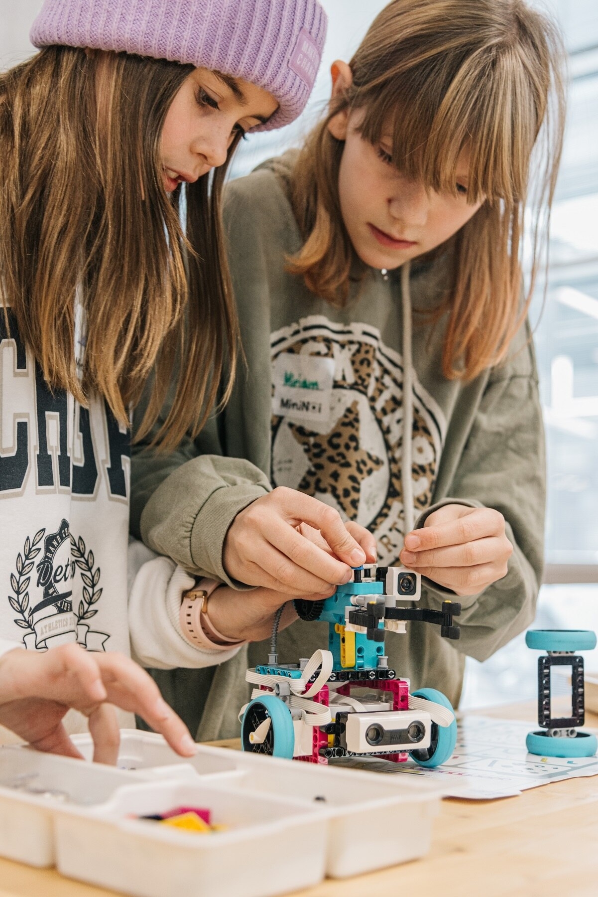 Così 6.300 piccole menti curiose sperimentano il (loro) futuro
