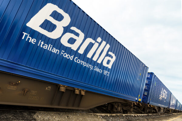 Corre fra Italia e Germania il treno sostenibile e del buon cibo