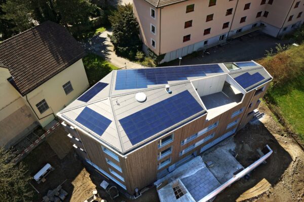 Elettromobilità e impianti fotovoltaici: 8 milioni ai Comuni