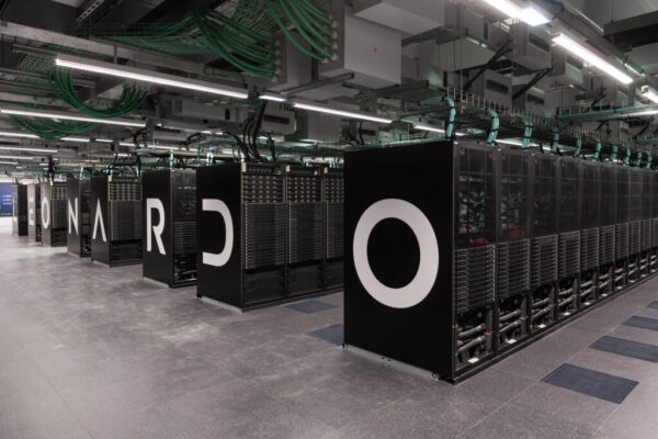 Video, il timelapse dell’installazione del supercomputer Leonardo