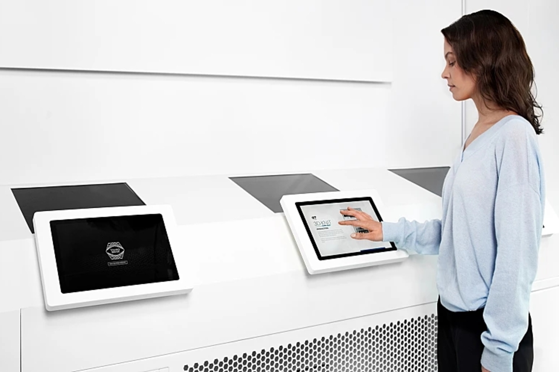 Le innovazioni tessili e retail del motorhome MIL dell’Alpha Tauri