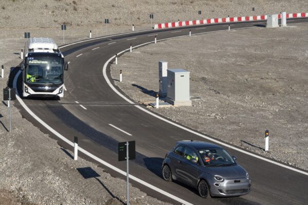Video, i primi test della ricarica a induzione in Lombardia