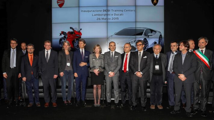 A Bologna a scuola e al lavoro si va ancora in Ducati e Lamborghini