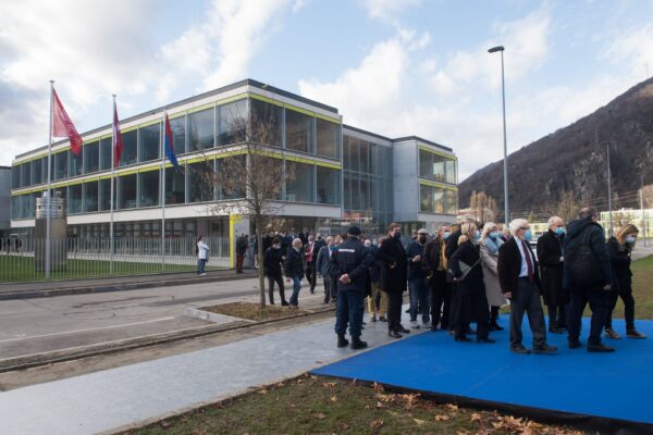 Video, la “vernice” della sede degli istituti EOC, IOR e IRB