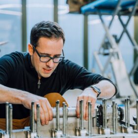 Lo svizzero Fabian Oefner artista “digitale” di Lamborghini