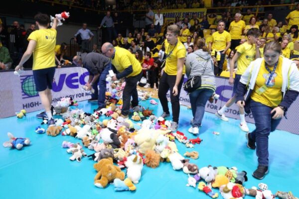 L’orsacchiotto Teddy Toss e l’etica innovativa del Modena Volley