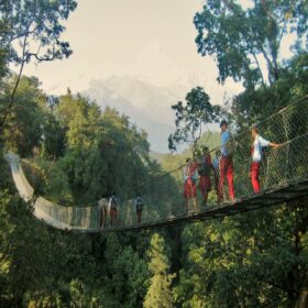 Nepal: un Paese autonomo per i suoi ponti sospesi e sostenibili