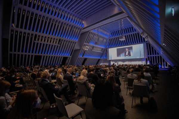 Fotogalerij, de eerste dag van de “NOAH Conference”