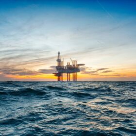 Per cambiare l’ecosistema marino basta una goccia di petrolio