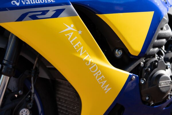 Un innovativo aiuto finanziario per le giovani leve del motorsport
