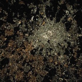 Una rivoluzione spaziale aerea sul territorio, la città e l’architettura