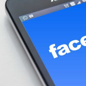 Facebook per aziende: cosa comporta e perché