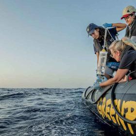Spedizione alle Galápagos per proteggere le acque internazionali