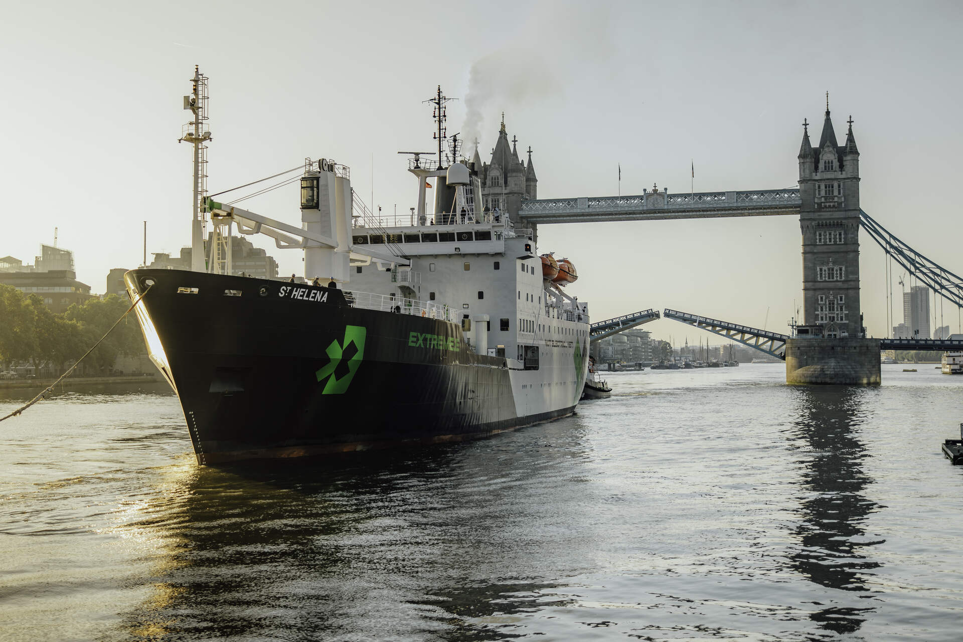 Pioneer 25: la nave St Helena